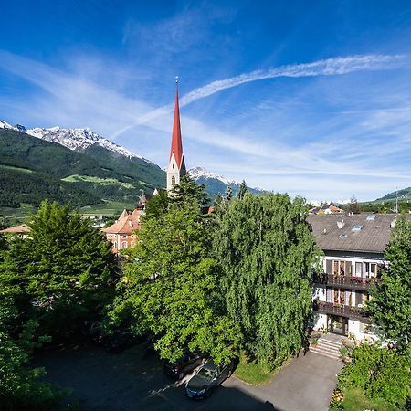 Hotel Pension Schweitzer Silandro Eksteriør billede
