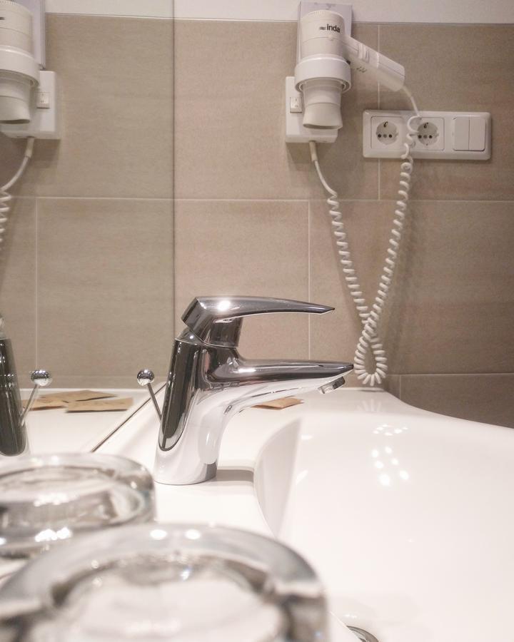 Hotel Pension Schweitzer Silandro Eksteriør billede